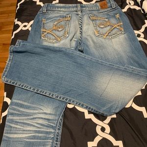 Jr/women’s BKE jeans